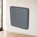 Radiateur DELONGHI HONEY 1500 W anthracite installé dans un intérieur